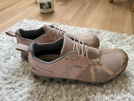 On Cloud Damen Laufschuhe Gr. 38, Waterproof, Top Zustand!