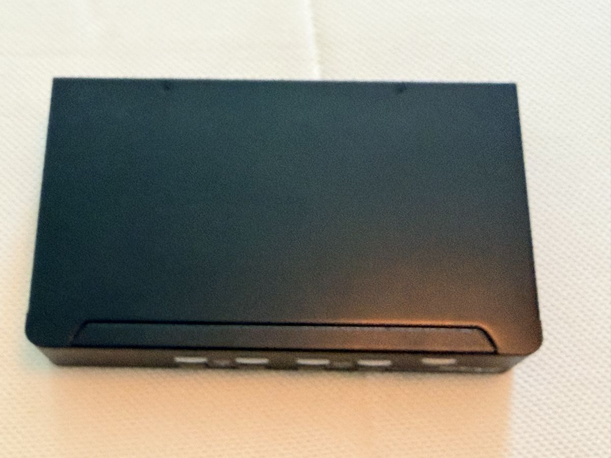 Hubs & Switches: StarTech 4 port USB DisplayPort KVM Switch with Audio – Neu (gemäss Beschreibung) aus Zürich von mar_7vsl 4
