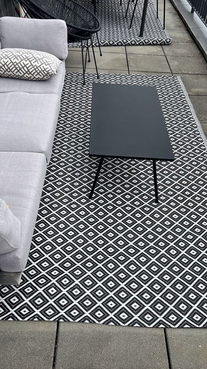 Maisons du monde Tappeti: Trendiger Outdoor Tisch, Schwarz! – Usato da Staufen venduto da Stephan_88