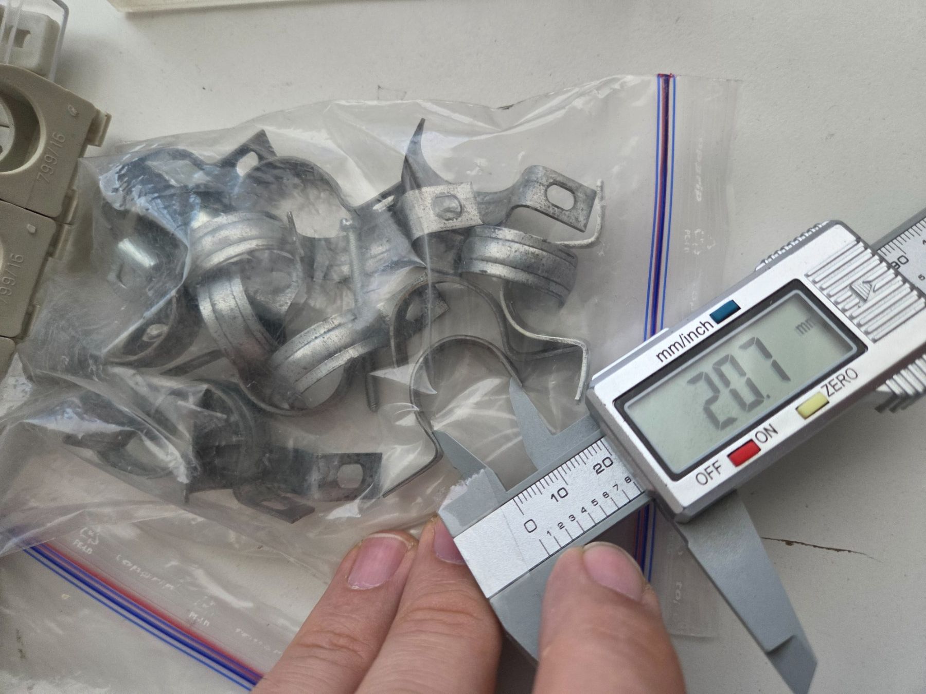 Ferramenta: Rohrbride Briden Sortiment M16 bis M25 – Usato da Zürich venduto da Alibaba1234 5