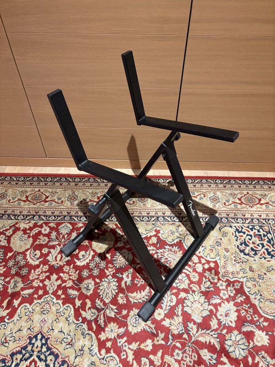 Sonstige Dekorationen & Accessoires: Fender Amp Stand – Gebraucht aus Cham von Tre4