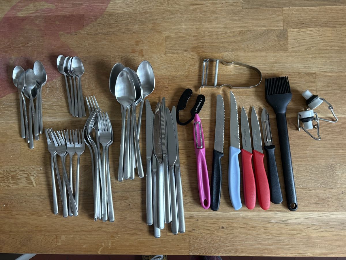 Sola Bestecksets: Besteckset Sola und weitere Messer – Gebraucht aus Zürich von chloe26
