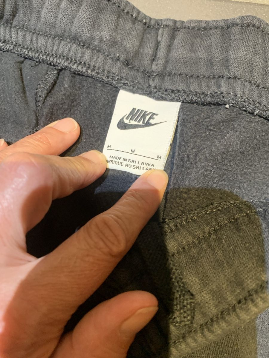 Nike Pantaloni: NIKE Jogginghose schwarz Grösse M  – Usato da Winterthur venduto da amapola 3