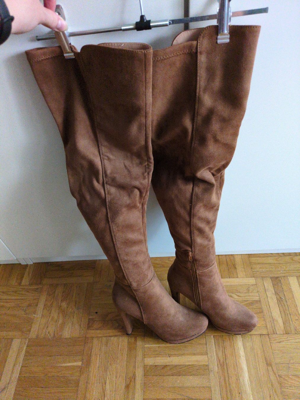 Damenschuhe: Overknee Stiefel ungetragen – Neu (gemäss Beschreibung) aus Olten von Lilliane0