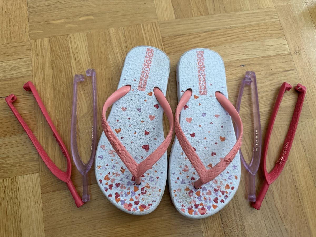 Scarpe per ragazze: Kinder Flip Flops, Gr. 29/30 – Usato da Kilchberg ZH venduto da Von_dutch
