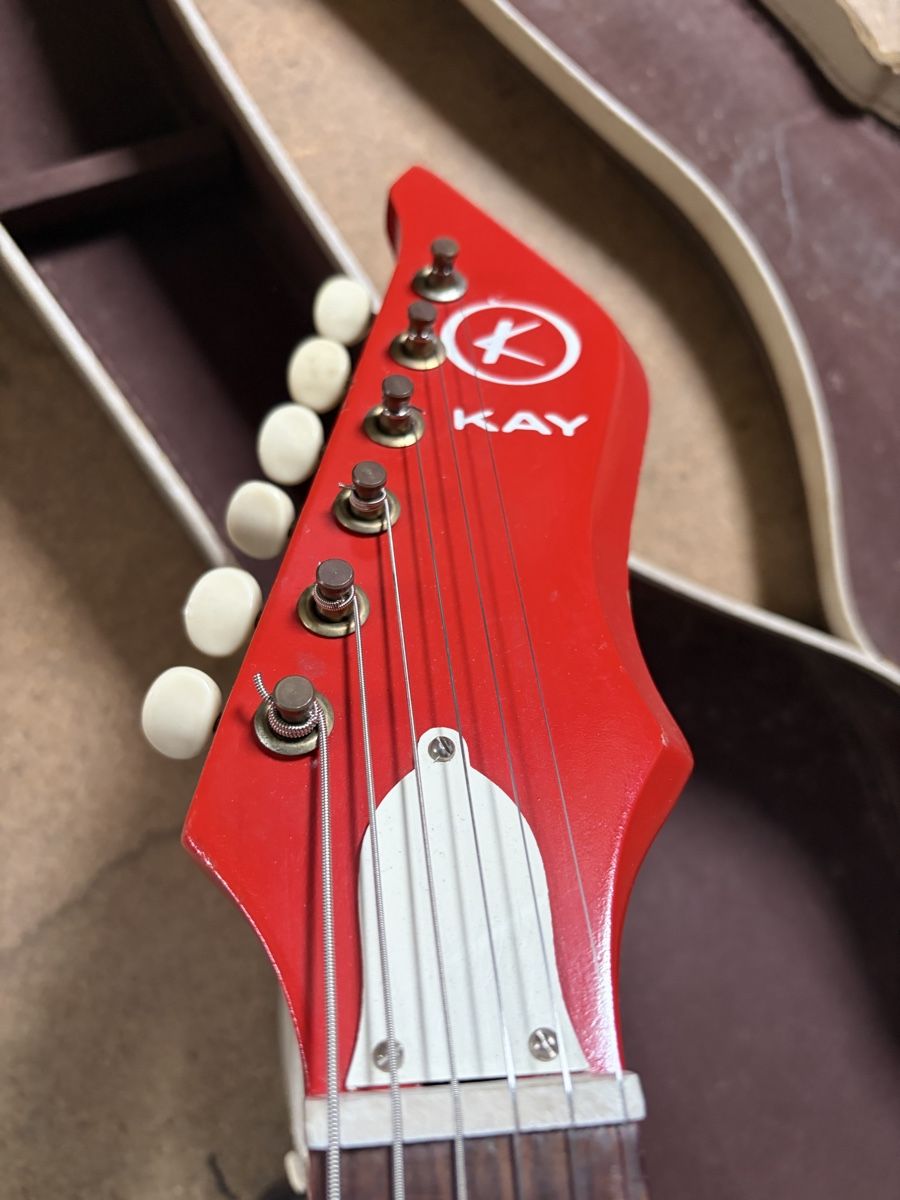 Strumenti musicali: 1965 Kay K-310 – Usato da Winterthur venduto da Rhodijn 2