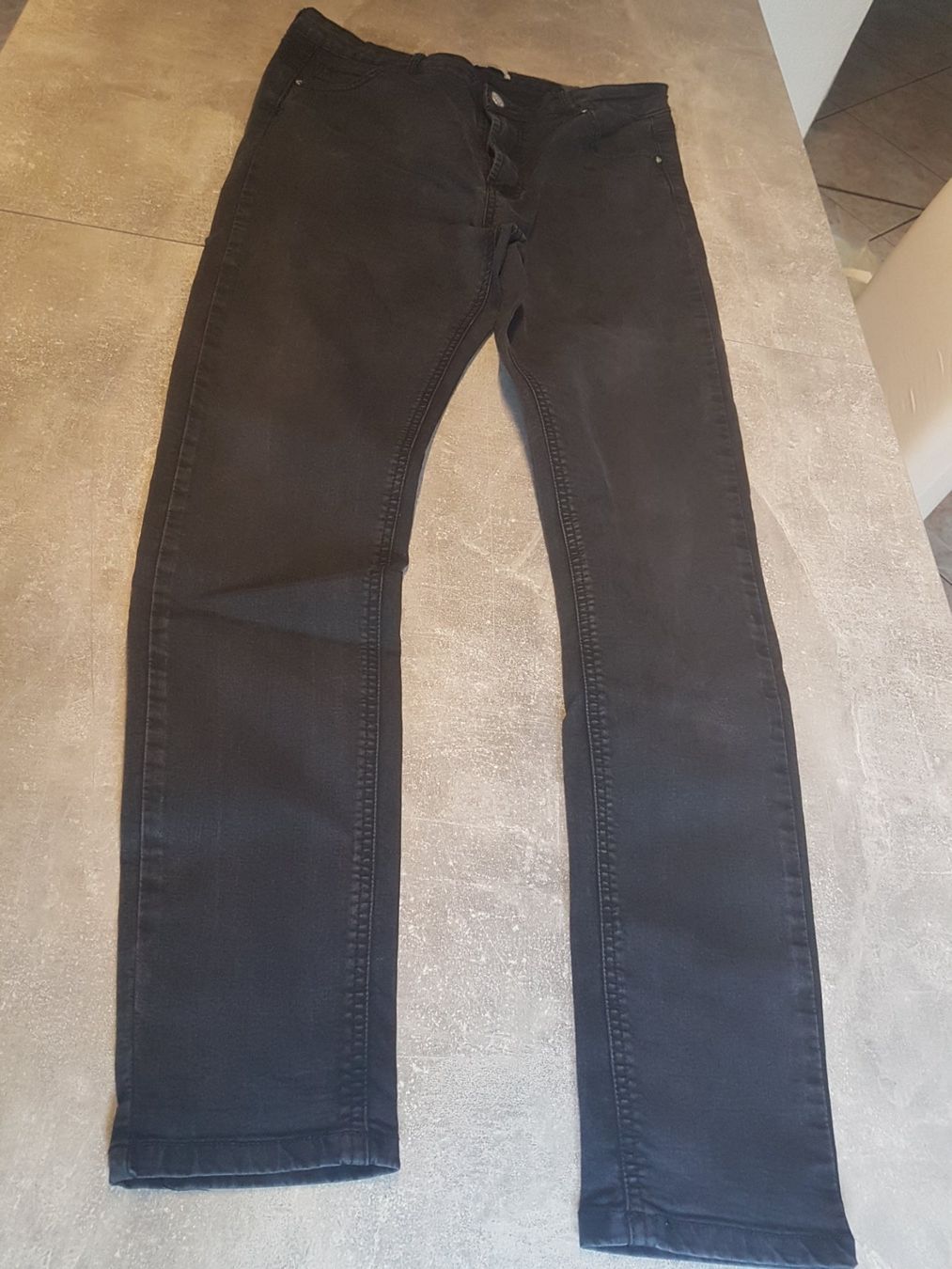 Pantaloni: Pantalon noir taille L marque Chicorée – Usato da Villiers venduto da san_jn5w 1