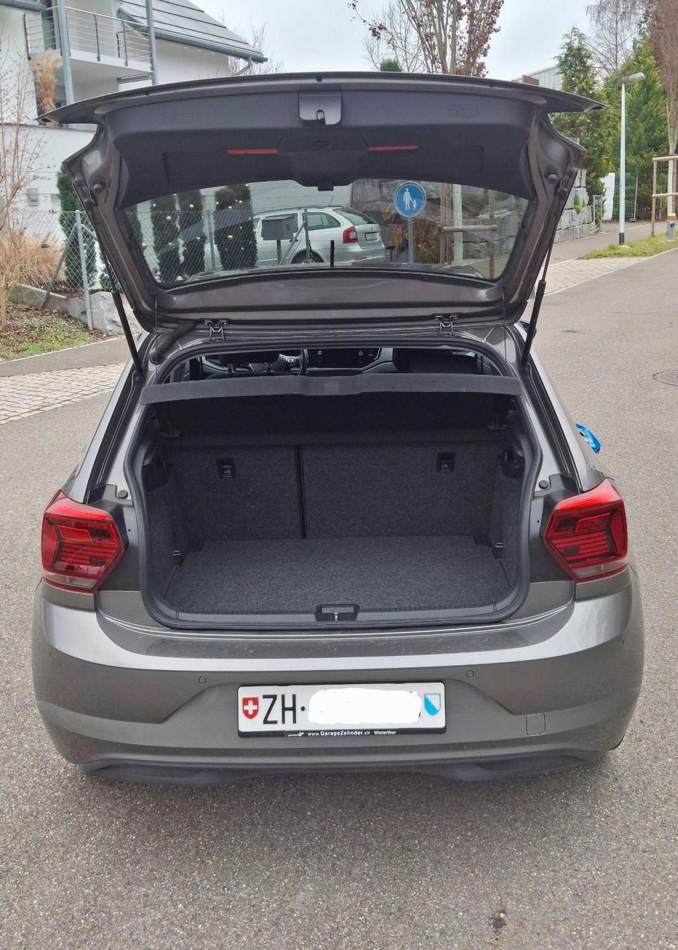 VW Automobili: 2018 VW Polo 1.0 TSI – Usato da Illnau venduto da expand_dong 4