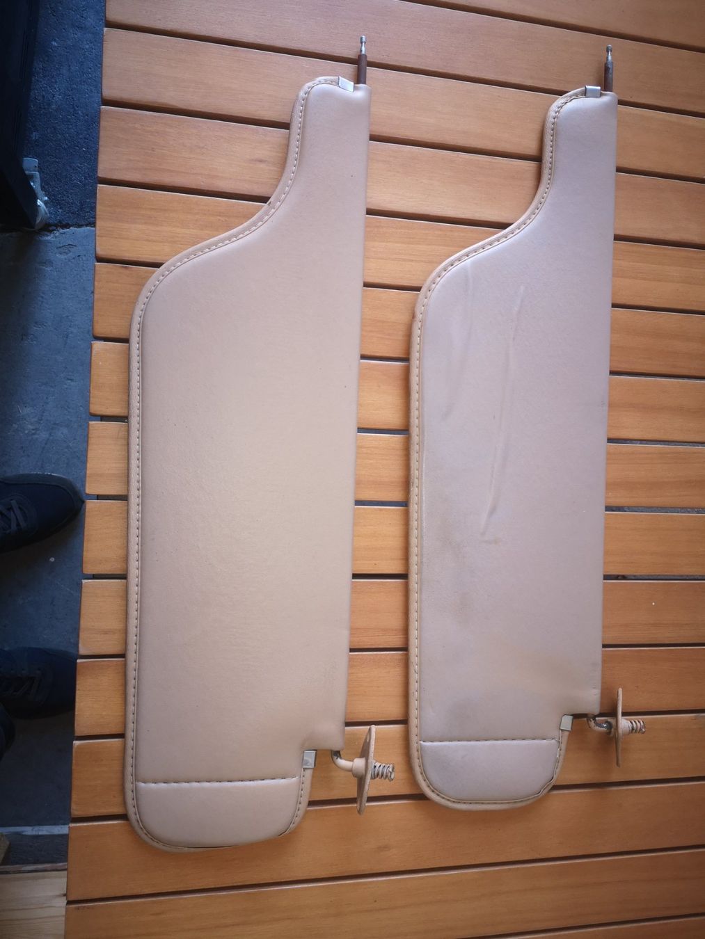 Jeep Accessori per altri veicoli: Sonnenblenden Jeep Cherokee Chief/Wagoneer – Usato da Gränichen venduto da renegade401
