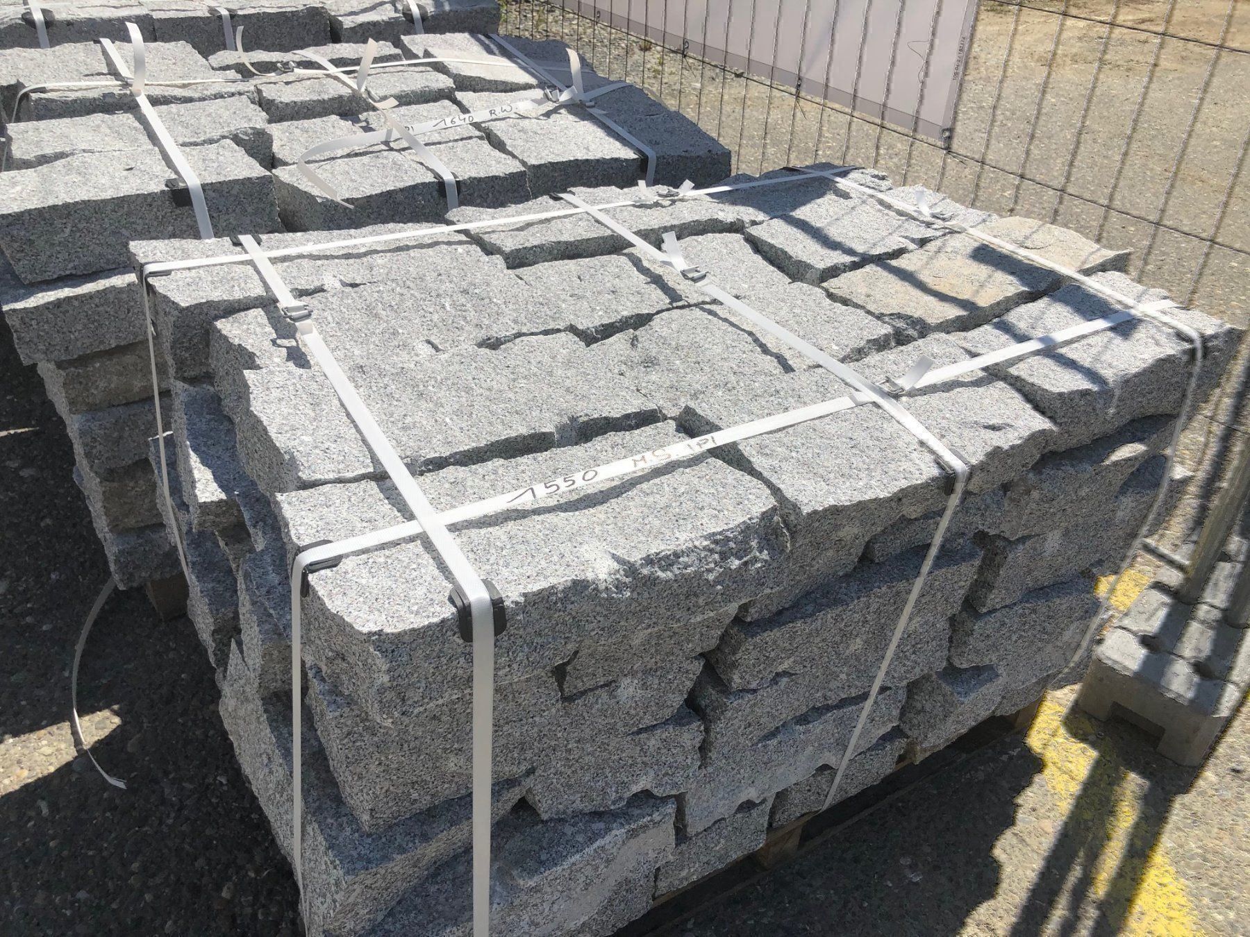 Pierres & tuiles: Granit Mauersteine / Quadersteine – Neuf (Voir description) à Aarau par natursteinhandel 1