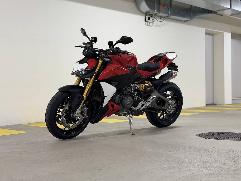 Strada: Ducati Streetfighter V2 S – Usato da Rotkreuz venduto da Mrloud