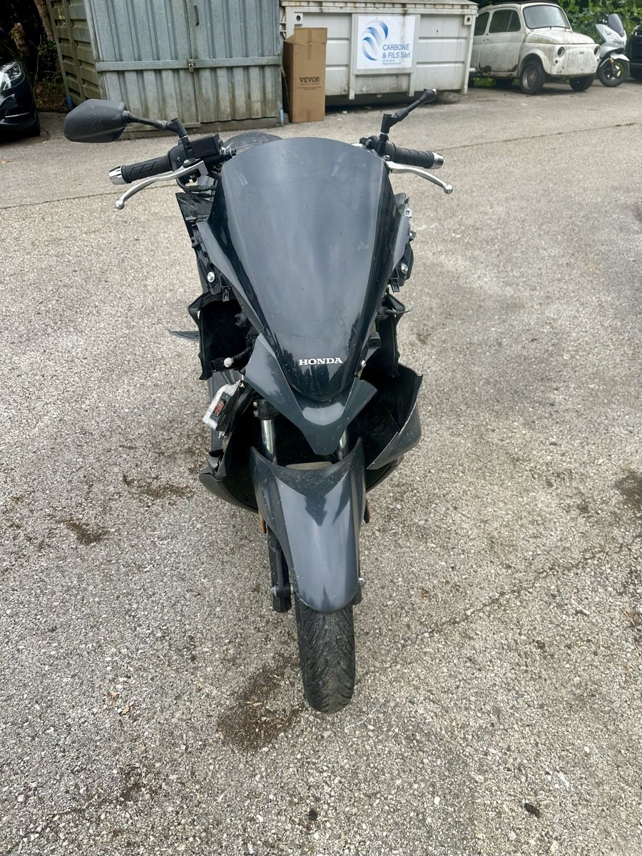 Honda Scooter: Honda Pcx 125 – Difettoso da Lausanne venduto da ari_67hs 2