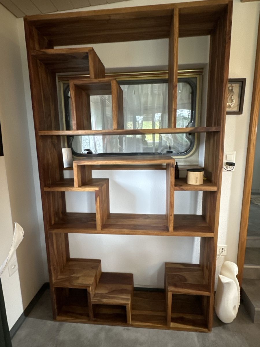 Scaffali: Wunderschönes grosses Mangoholz-Regal – Usato da Wildberg venduto da TradeMe