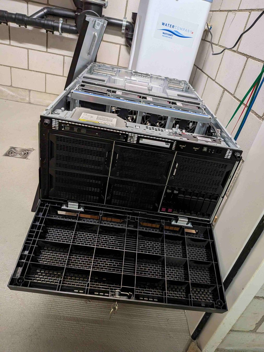 Hewlett Packard Server: HP Proliant Server ML350 - G9 Xeon E5-2620v4 2.1GHz – Gebraucht aus Obfelden von Agibi 1