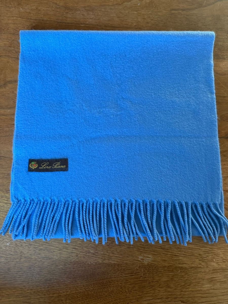 Loro Piana Foulard & Sciarpe: Loro Piana Kaschmirschal – Nuovo (secondo la descrizione) da Küssnacht am Rigi venduto da ric_27vw 1