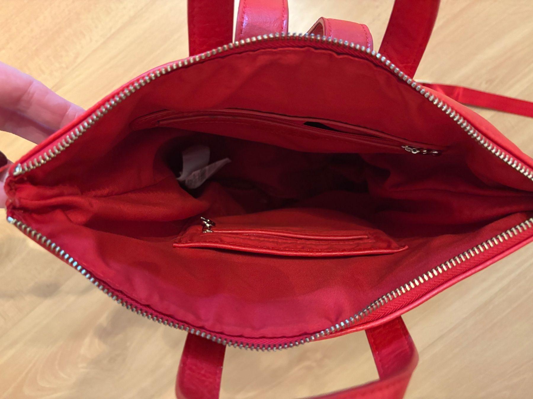 Desigual Zaini: Roter Desigual Rucksack – Usato da Horgen venduto da Ilona1986 3