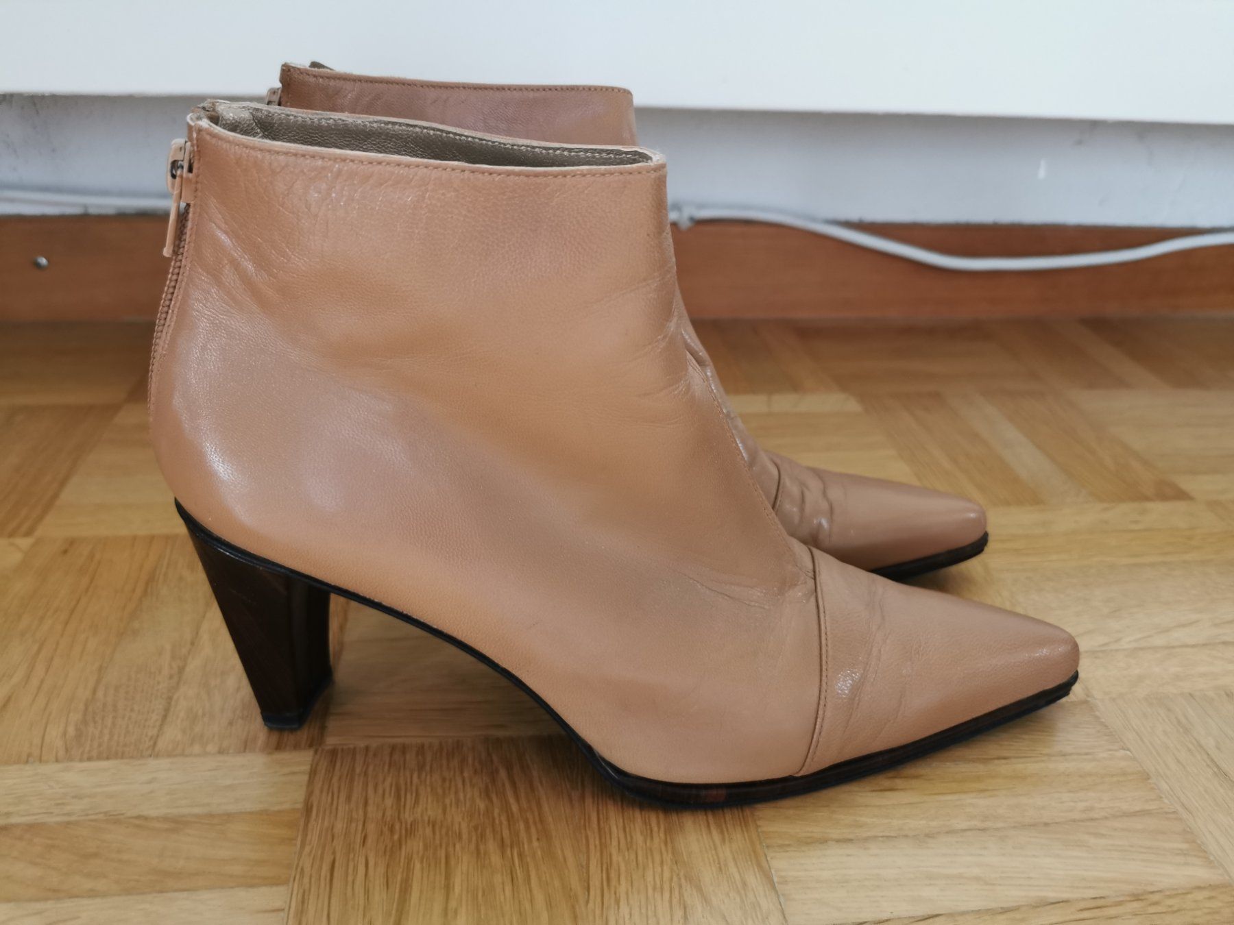 Stuart Weitzman Chaussures femmes: Stiefeletten Stuart Weitzman Gr. 38 – D'occasion à Stäfa par flamingo_17 1