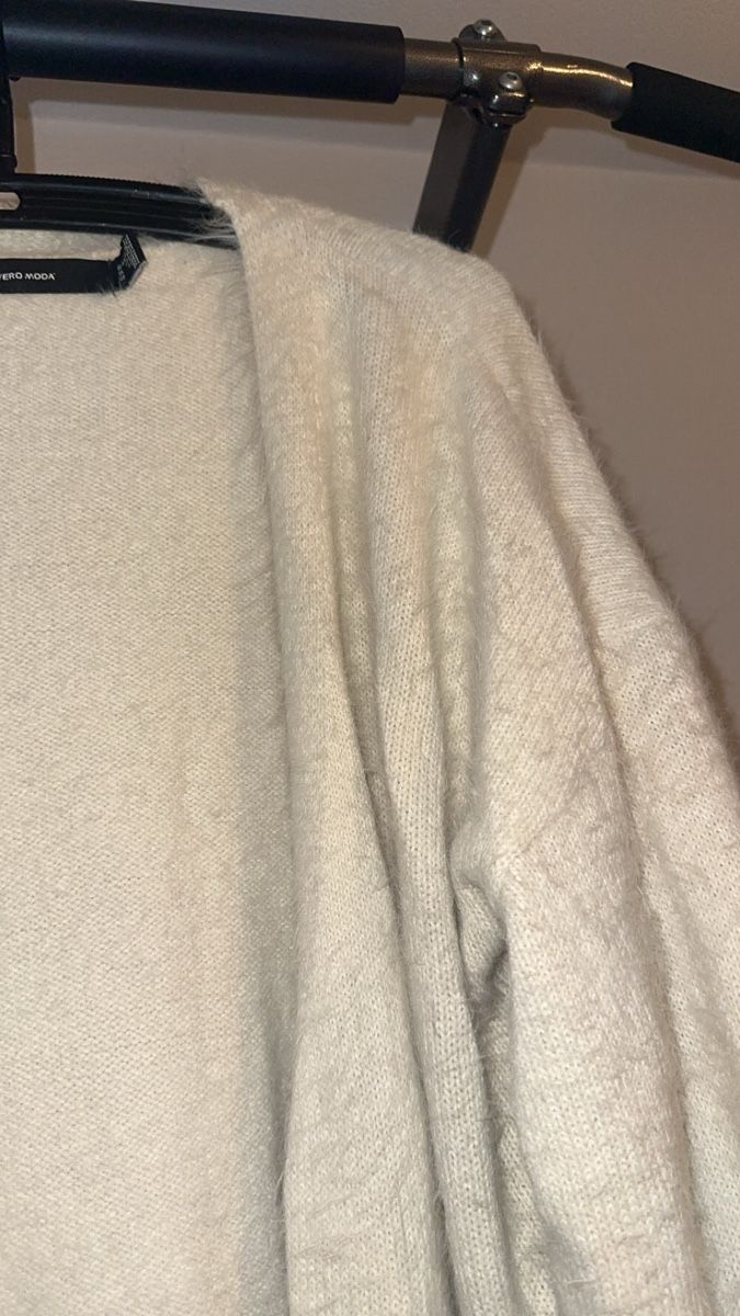 Giacche: Flauschige Strickjacke weiss Gr 46 – Usato da Oftringen venduto da tola19 2