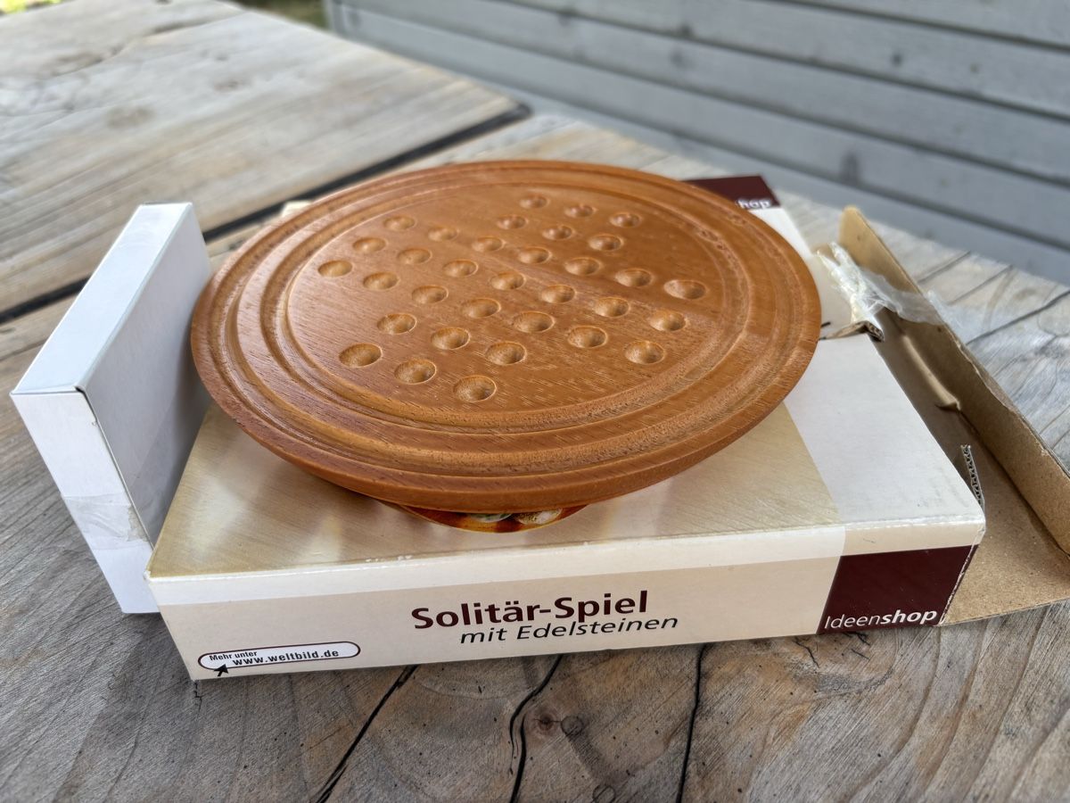 Spiele: Solitär Spiel mit Edelsteinen – Gebraucht aus Würenlos von Ashley24 4