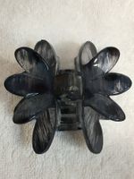 Blumenförmige Haarspange 7 / 7cm, made in  France, NEU