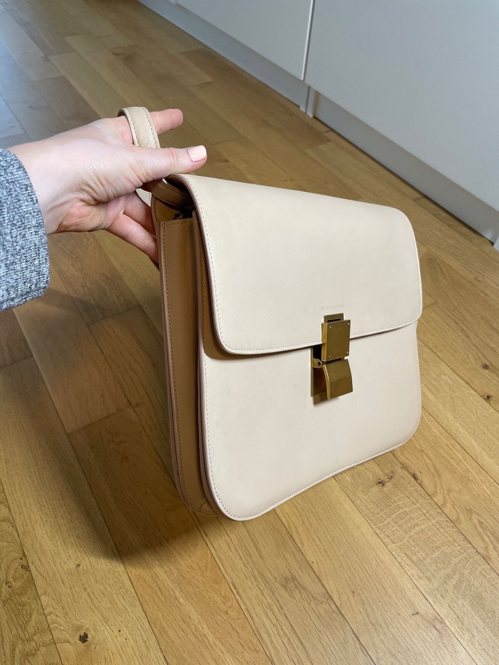 Celine Taschen für Damen: 100% original Céline Paris Large Nude Box Bag – Gebraucht aus Zug von dim_np7l 7
