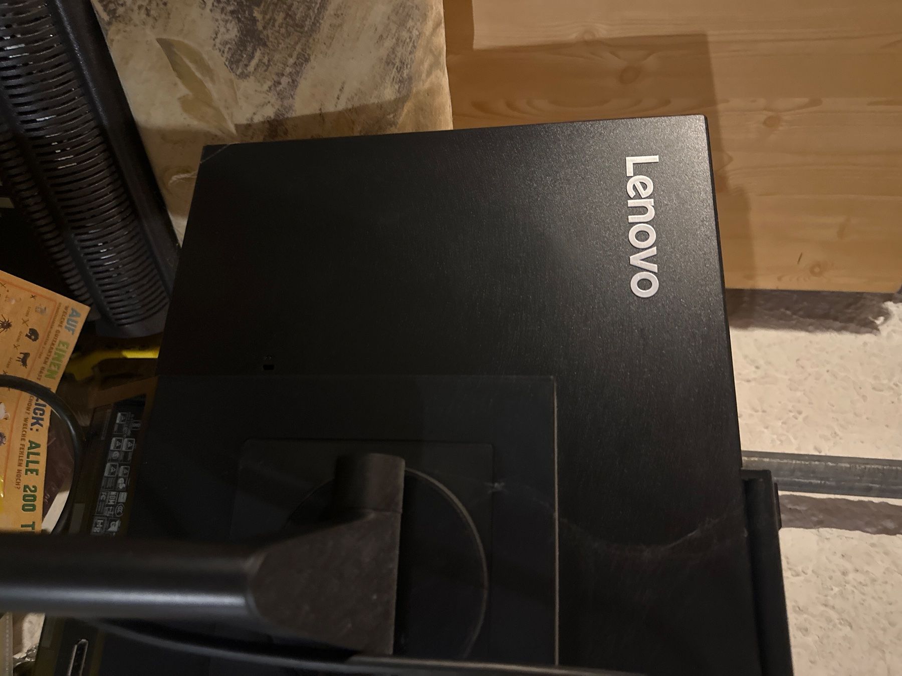 Lenovo Monitore: Bildschirm ThinkCentre All-in-One Computer – Gebraucht aus Schaffhausen von ann_g6tx 2