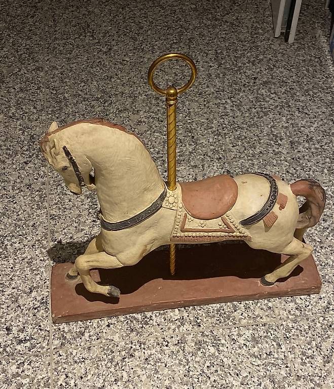 Sculture & Statue: Karusellpferd aus Ton/Keramik – Usato da Basel venduto da AS_4050