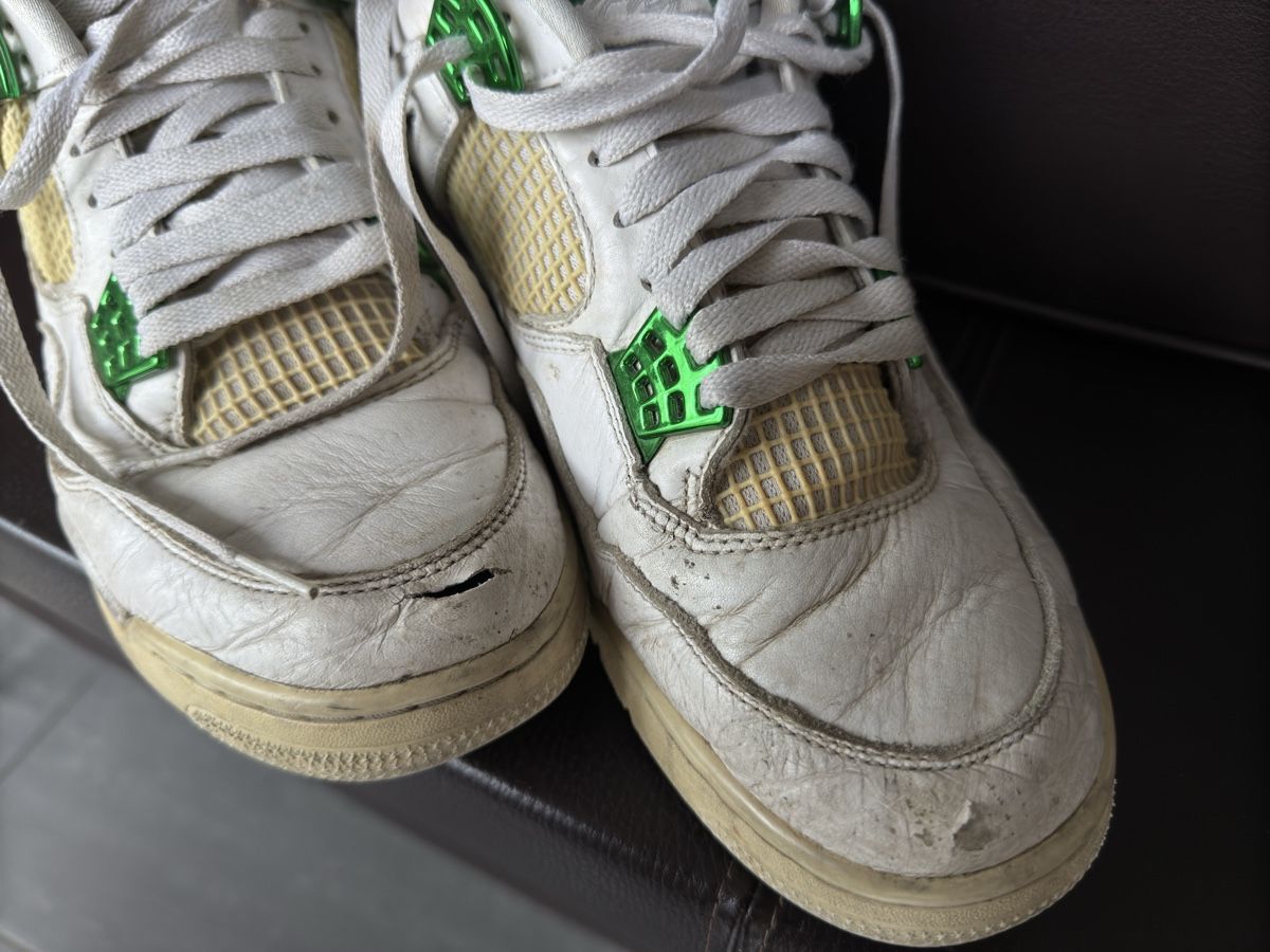 Jordan Scarpe da uomo: Jordan 4 Retro grünmetallic – Usato da Stäfa venduto da BenjiKos 1