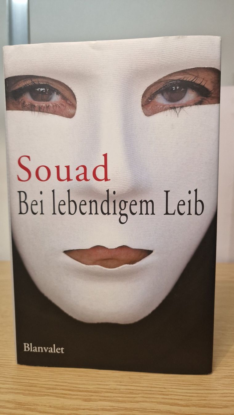 Livres: Souad, Bei lebendigem Leib – D'occasion à Weisslingen par and-lo73