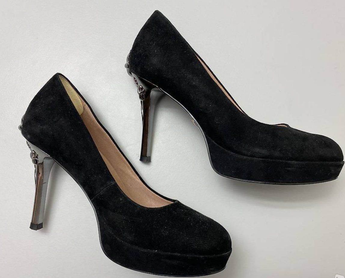 Tamaris Scarpe da donna: Tamaris High Heels schwarz, Grösse 38 – Usato da Thalwil venduto da sheepowl