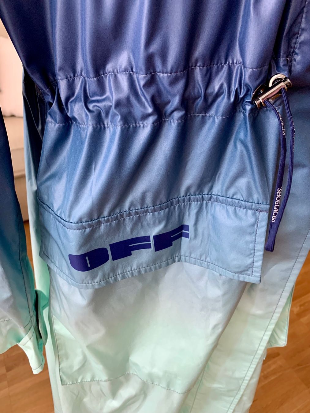 Mäntel: OFF WHITE   Regenjacke – Neu (gemäss Beschreibung) aus Kilchberg ZH von san_hs8y 1
