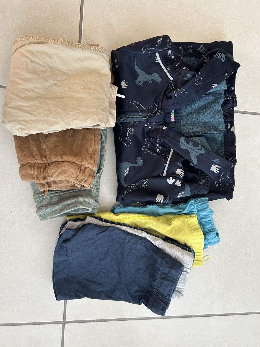 Lotti & Set di vestiti: Hosen Set 9 Teile Gr. 86-92 – Usato da Wetzikon ZH venduto da eva_5kj6 4