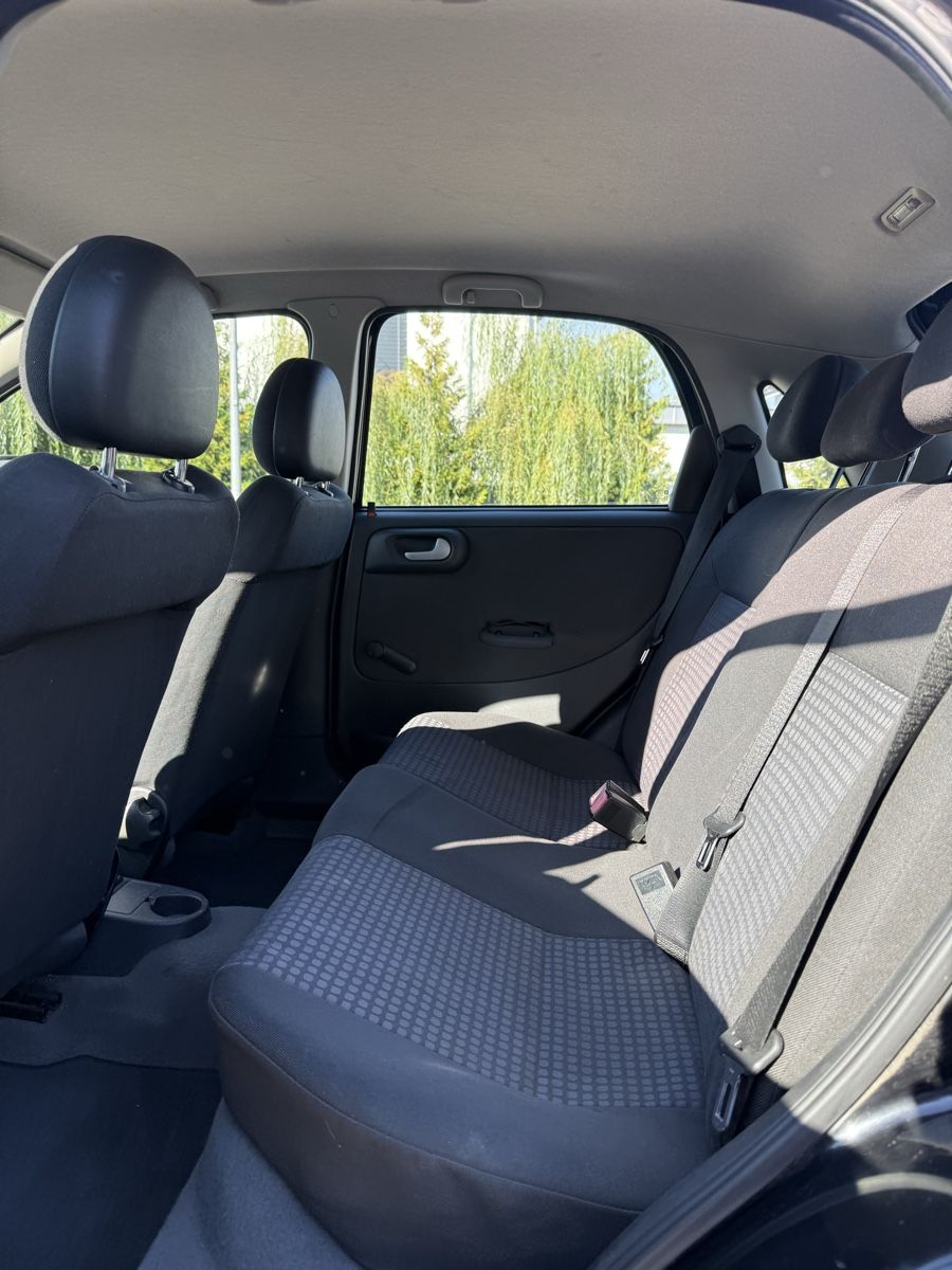 Opel Automobili: Opel Corsa C 1.2 – Usato da Romanshorn venduto da Allen0810 3