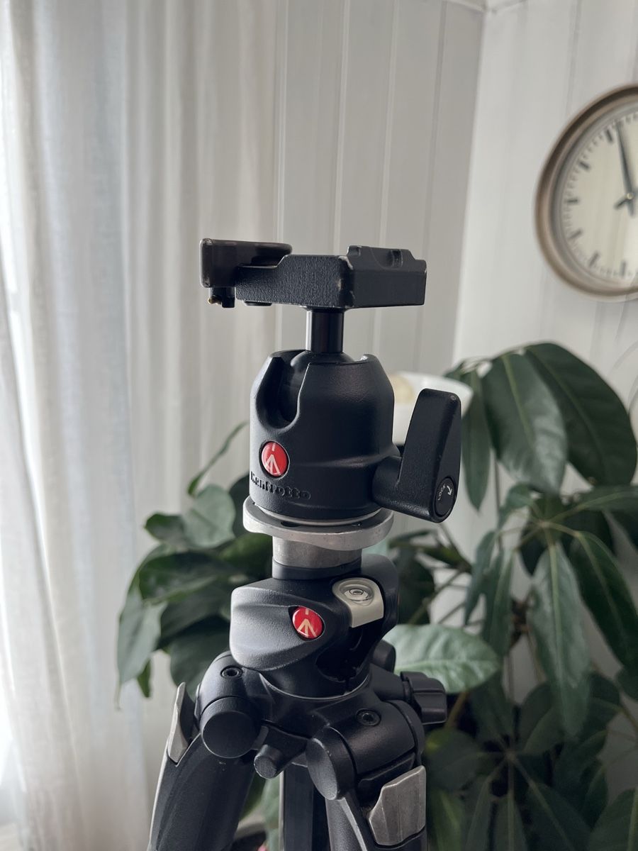 Manfrotto Treppiedi & Teste: Stativ Manfrotto 055XPR0B 183cm – Usato da Speicher venduto da benthestack 2