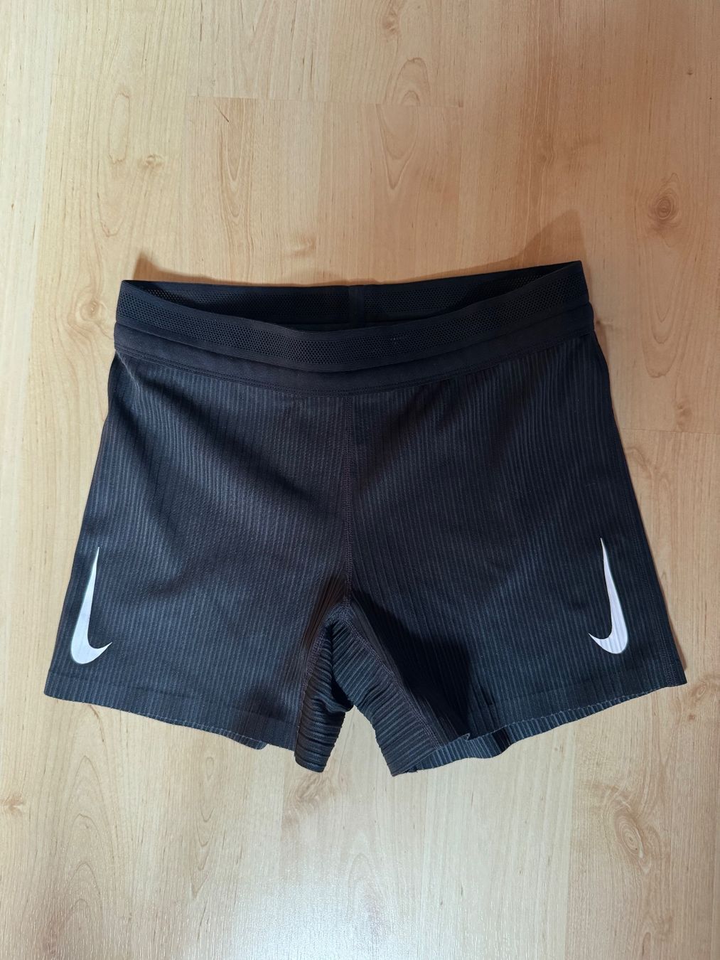 Nike Pantaloni: Nike, Laufshorts, Gr. S, neu – Nuovo (secondo la descrizione) da Wädenswil venduto da Sandarina_90