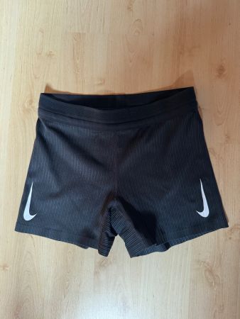 Nike, Laufshorts, Gr. S, neu