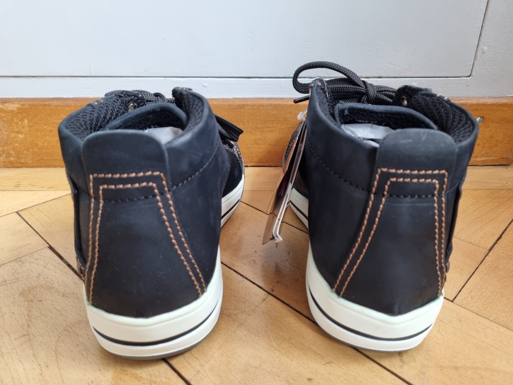 Scarpe da uomo: Red Brick Sicherheitsschuhe Grösse39 – Nuovo e nell'imballaggio originale da Schönenwerd venduto da Chez_Mimi 4