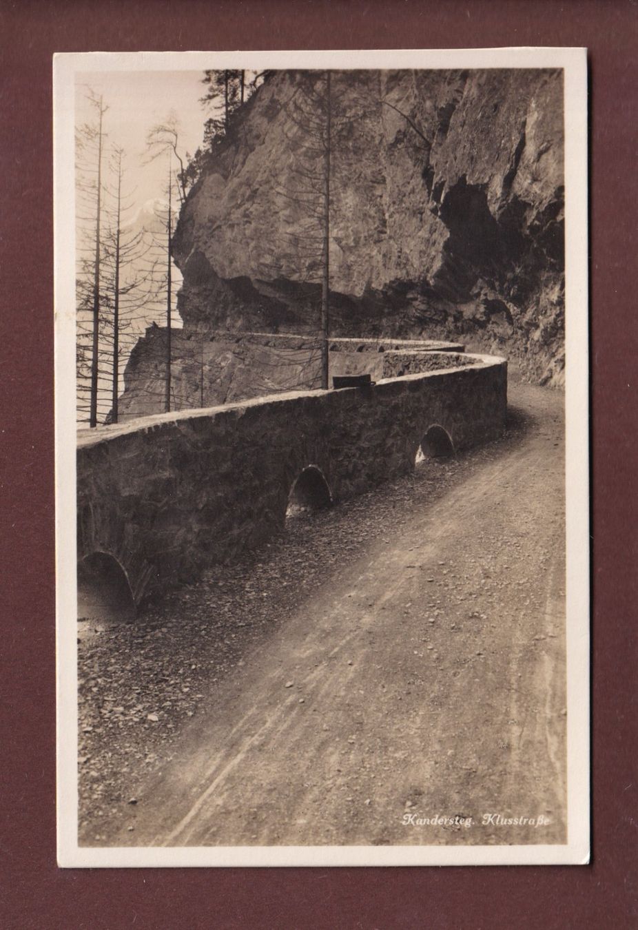 Cartoline postali: Kandersteg - KLUSSTRASSE – Usato da Pully venduto da nicecards