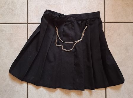 Rock/Jupe Gr. 158, schwarz m. Kette, H&M