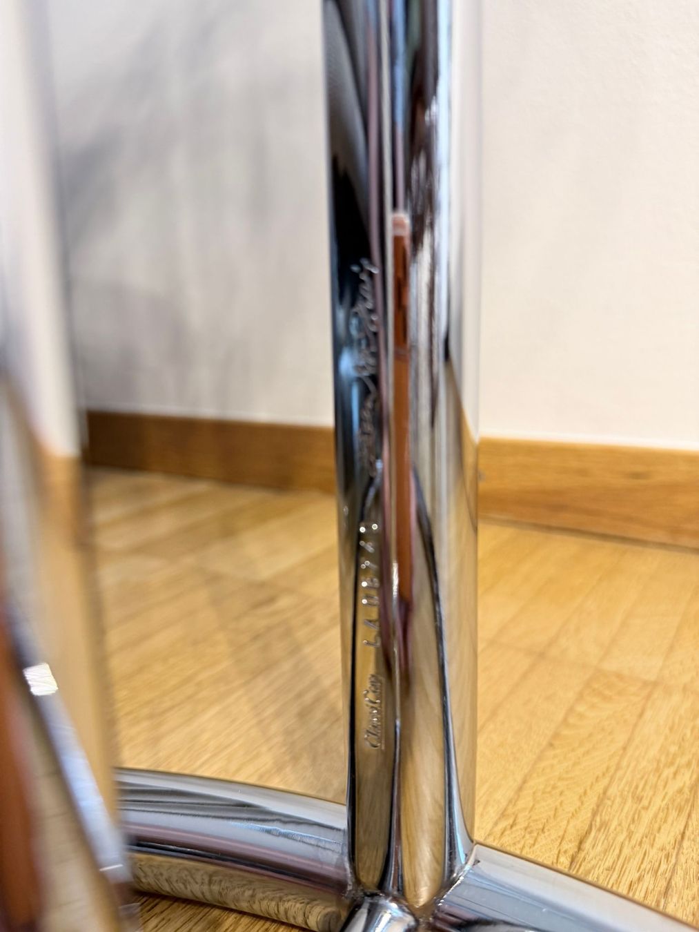 Classicon Tische: ClassiCon Adjustable Table E.1027 von Eileen Gray – Gebraucht aus Meilen von COSTA_ABC 3