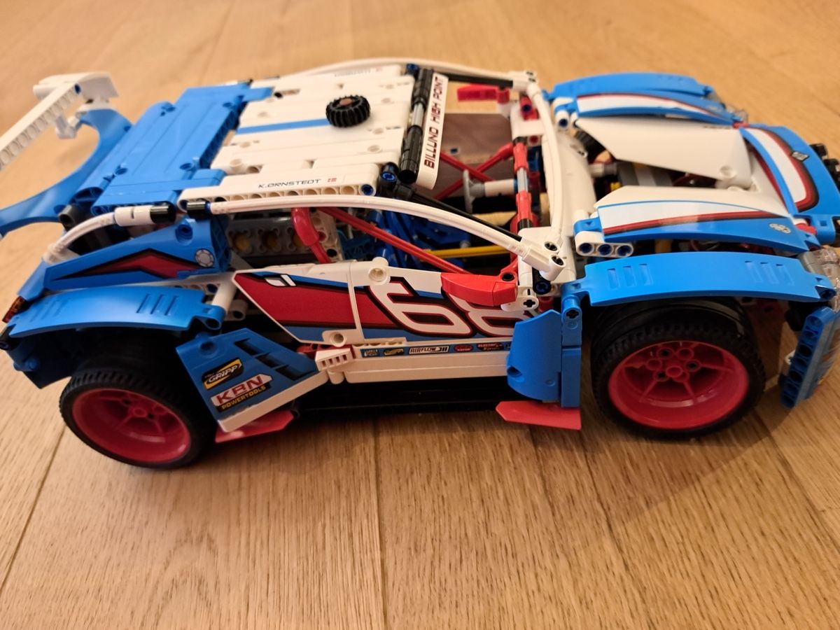 Lego Kit di costruzioni: LEGO Technic 42077 – Usato da Wängi venduto da handixfri
