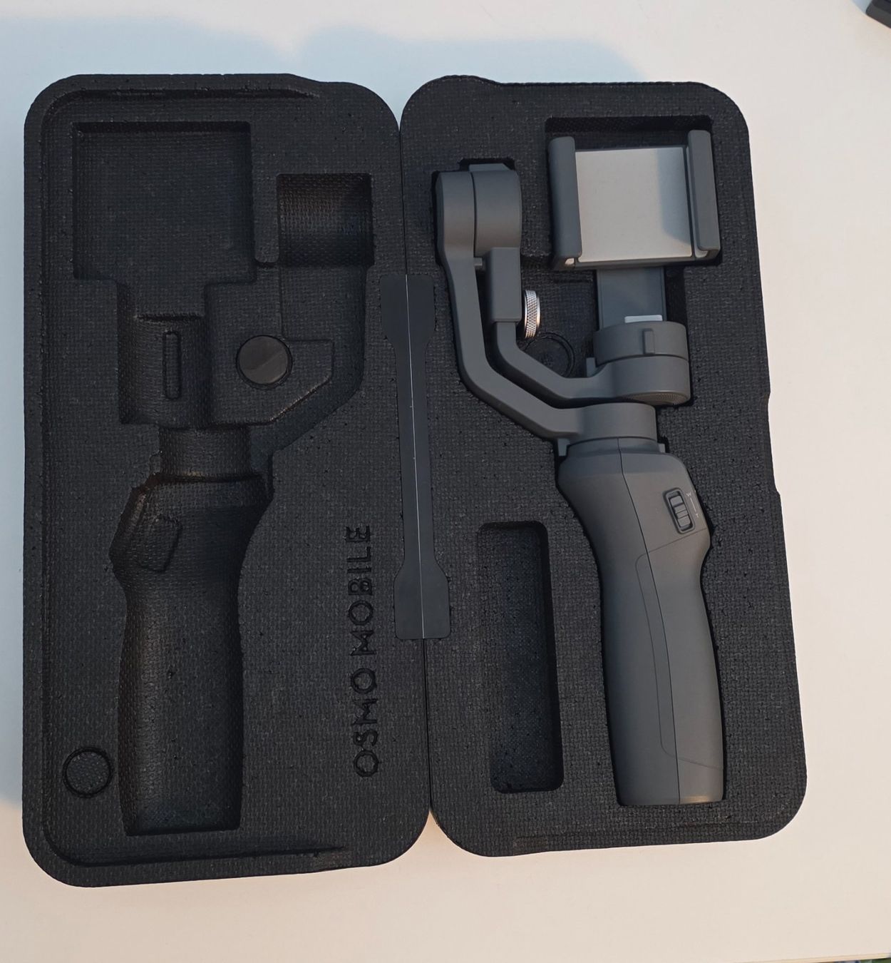 DJI Treppiedi & Teste: DJI Osmo Mobile 2 – Usato da Thalwil venduto da sampler_8r