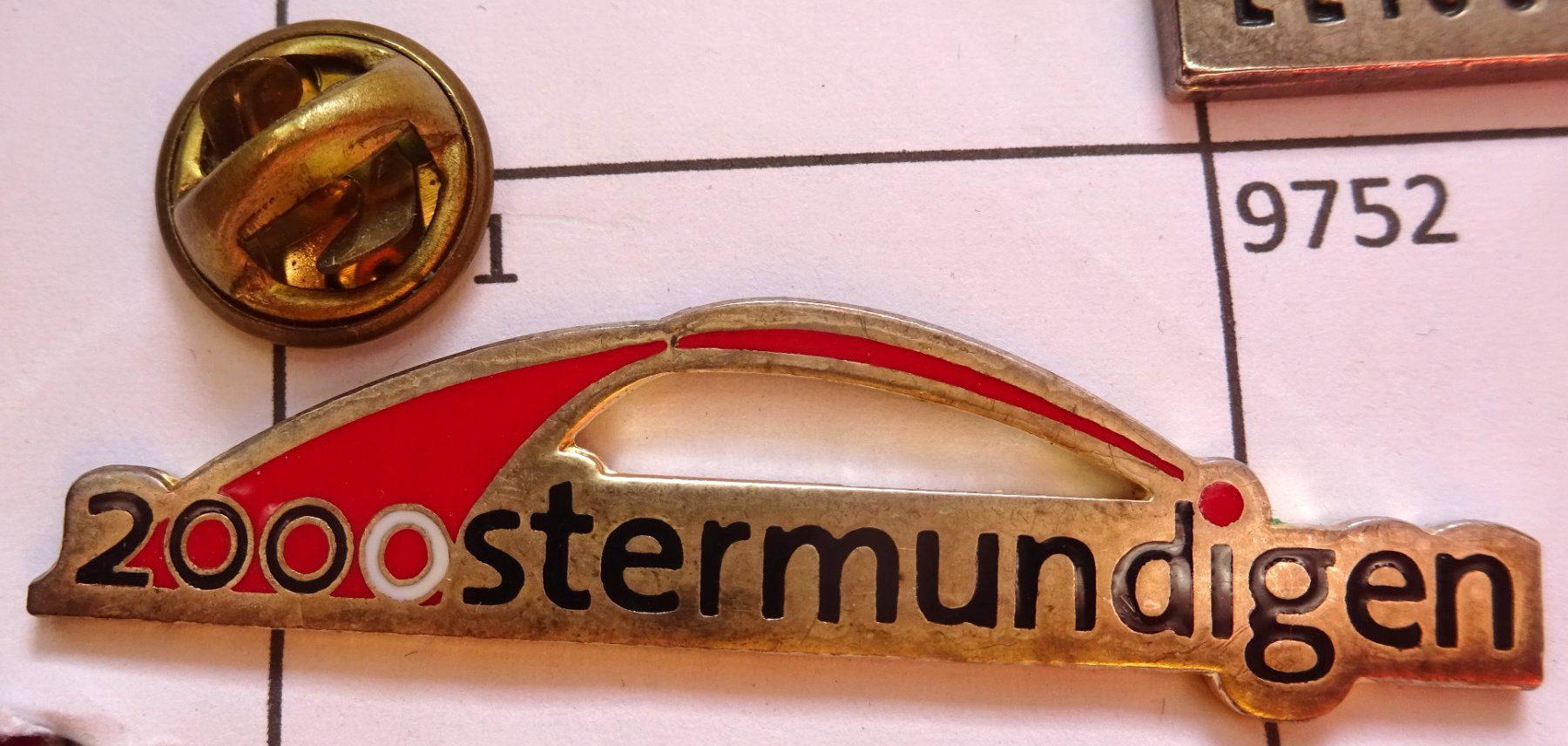 Placchette & Badge: Pin Ostermundigen  2000 – Usato da Utzenstorf venduto da BUtter81