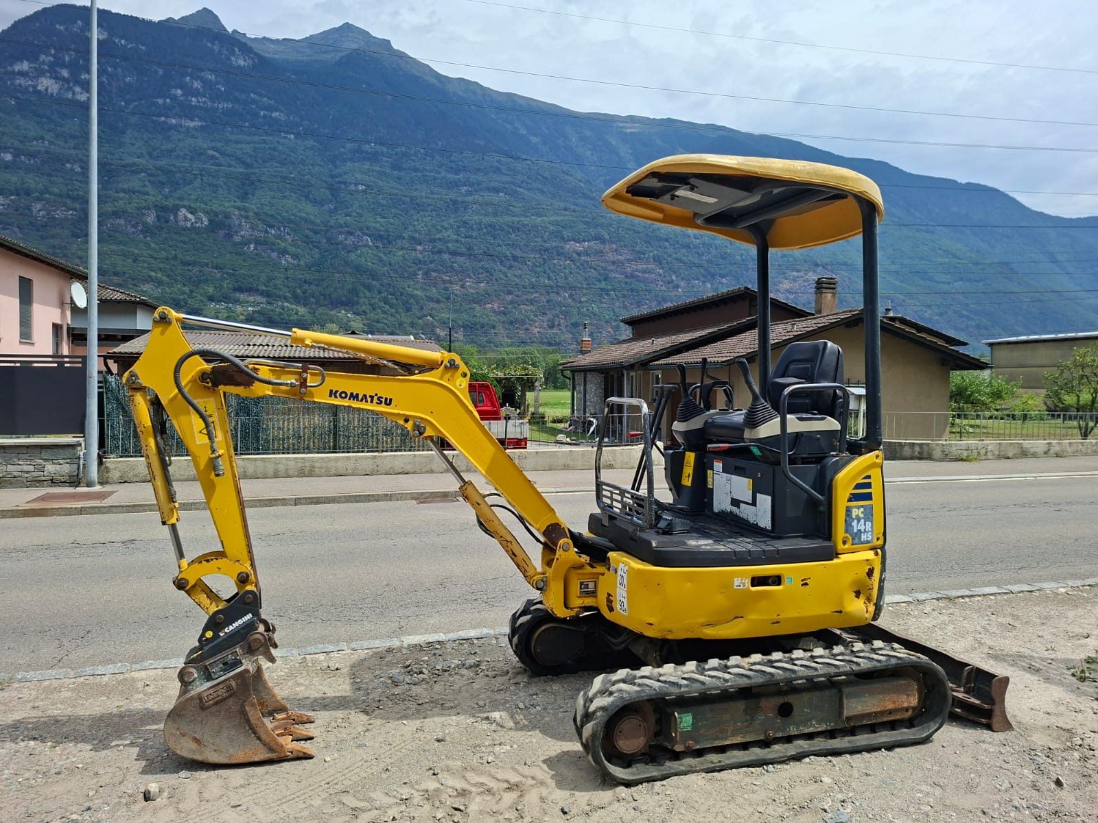 Komatsu Excavateurs: KOMATSU PC14 R HS - 1'785std – D'occasion à Preonzo par Baumech 1