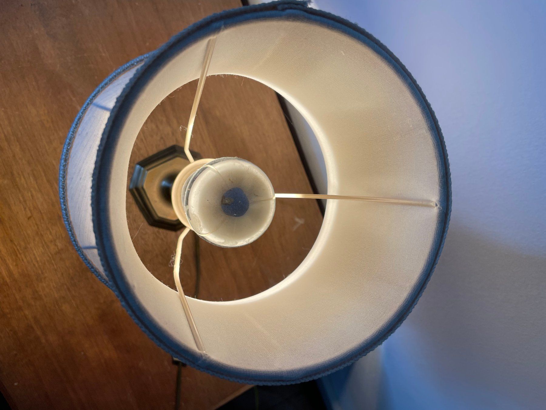 Lampen: Vintage Tischlampe aus Messing mit Stoffschirm – Gebraucht aus Münchenbuchsee von hamama18 3