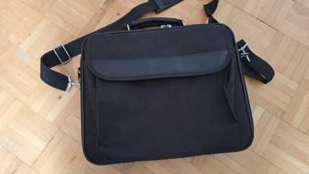 stabile Laptoptasche schwarz