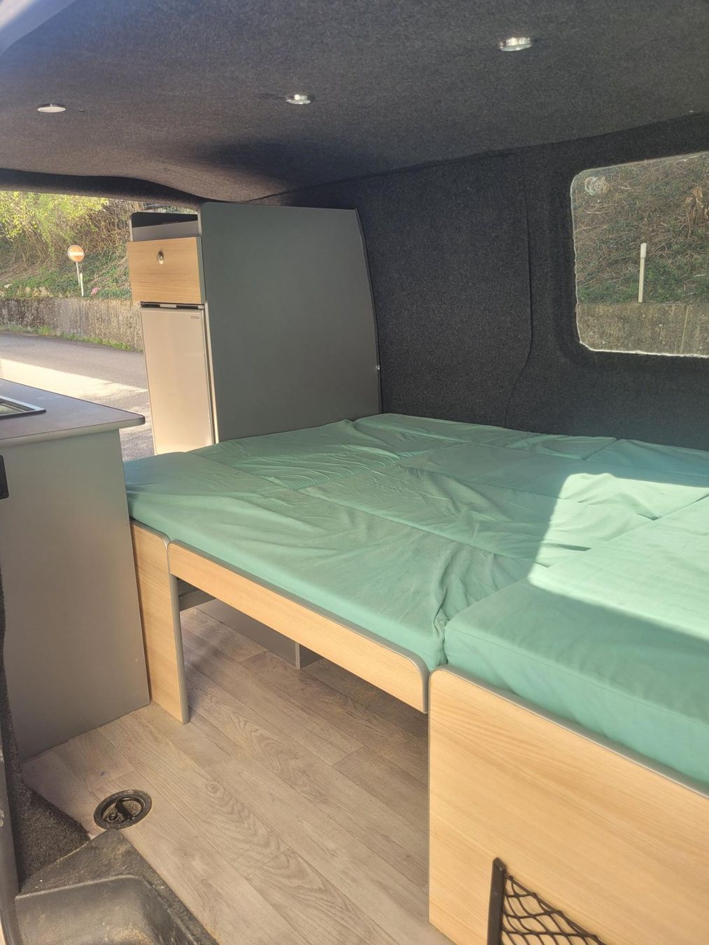 VW Veicoli da campeggio: VW T5 Camper (langer Radstand) – Usato da Rheinfelden venduto da hur_8gd9 2