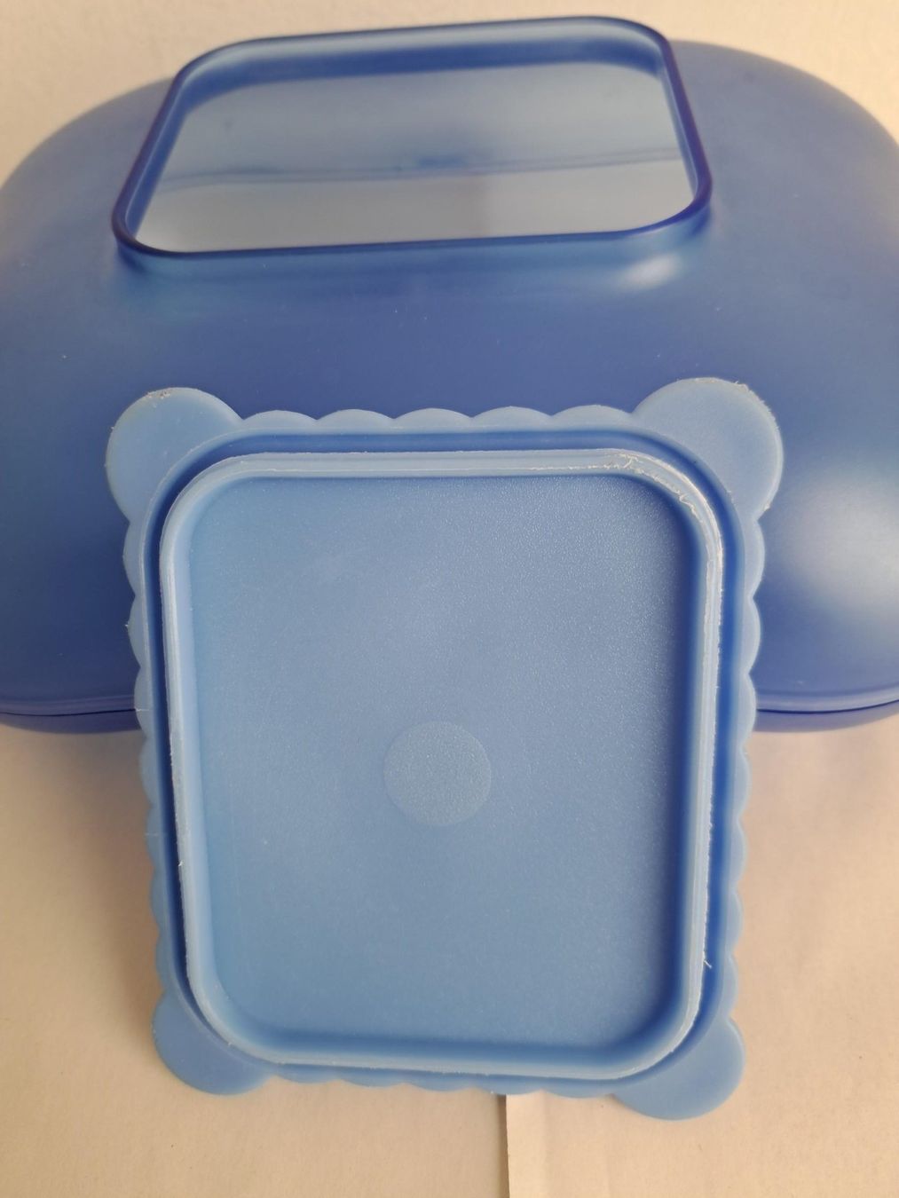 Alessi Contenitori & Simili: Alessi Keksdose, Guetzlibüchse in Blau – Usato da Basel venduto da Patiscat 1
