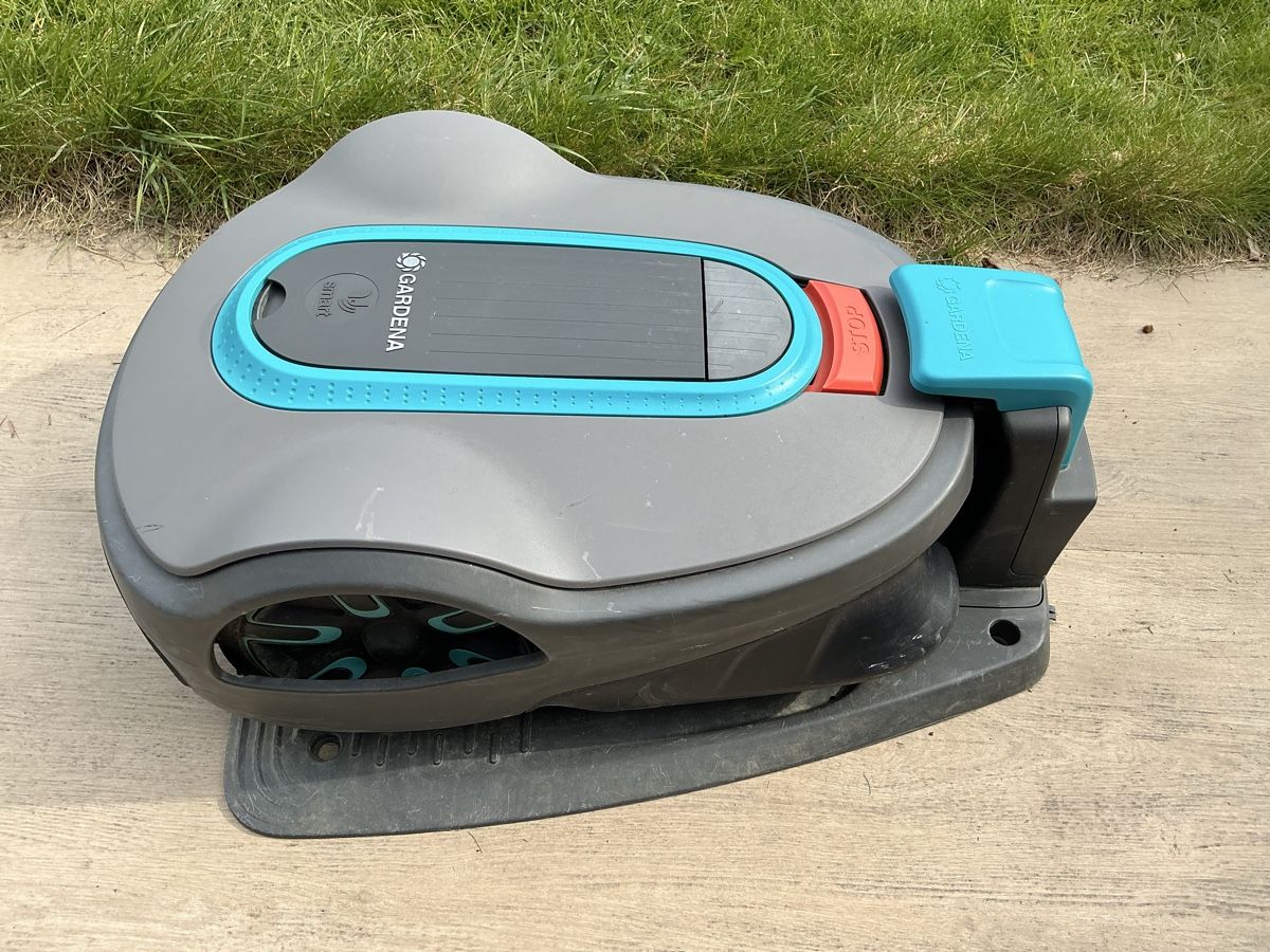 Gardena Tagliaerba: Gardena Smart Sileno life 750 – Usato da St-Prex venduto da Columbiajim