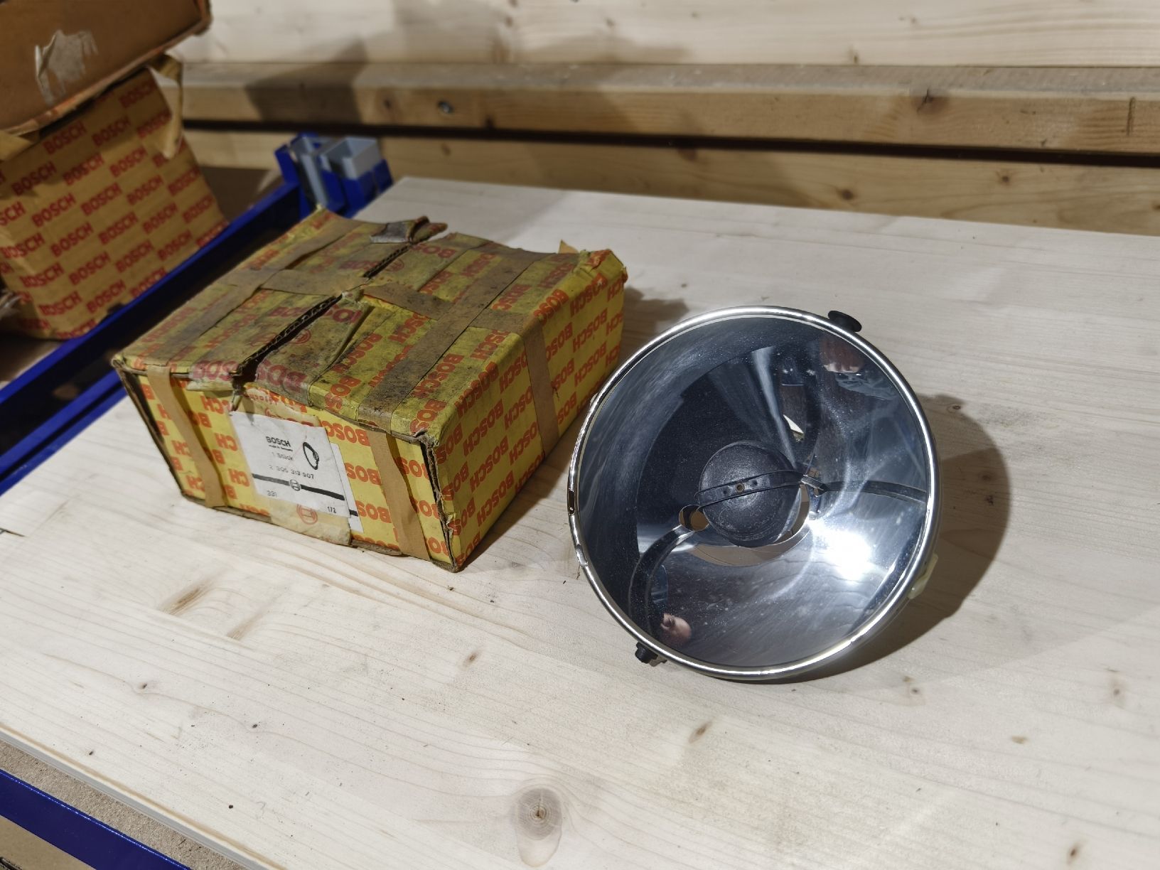 Bosch Scheinwerfer: Bosch Scheinwerfer-Reflektor 2305313907 Oldtimer Ersatzteil – Neu (gemäss Beschreibung) aus Ottoberg von KingTony